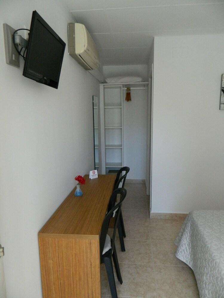 Pension Rovior Calafell Exterior photo